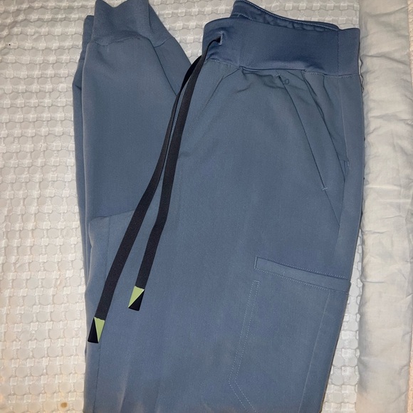 Figs Dusty Blue Set - Picture 2 of 8